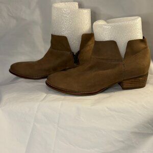 Seychelles "Snare" Ankle Boot - Light Brown